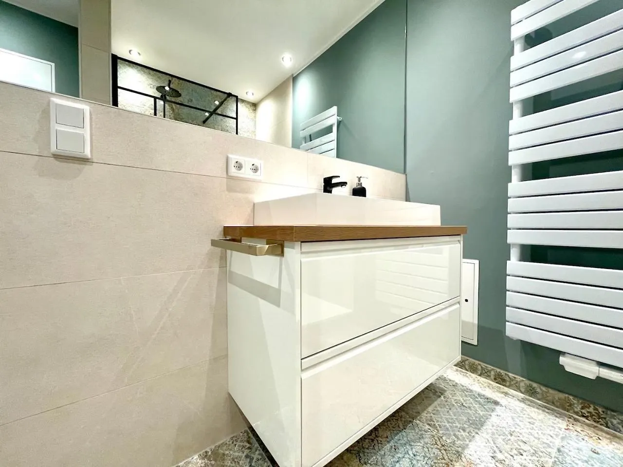 Premium Penthouse W46 Dresden - Elbnah, Hochwertig, Zentral, 3 Schlafzimmer!